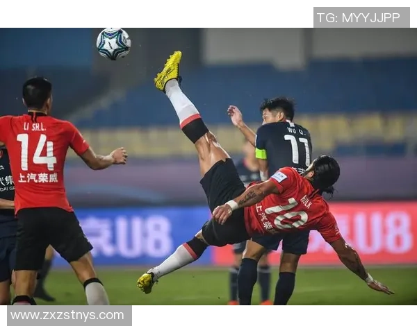 2020年重庆当代力帆对阵上海上港精彩回顾与赛后分析