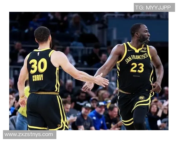 勇士与鹈鹕季后赛第二场精彩对决回顾与分析